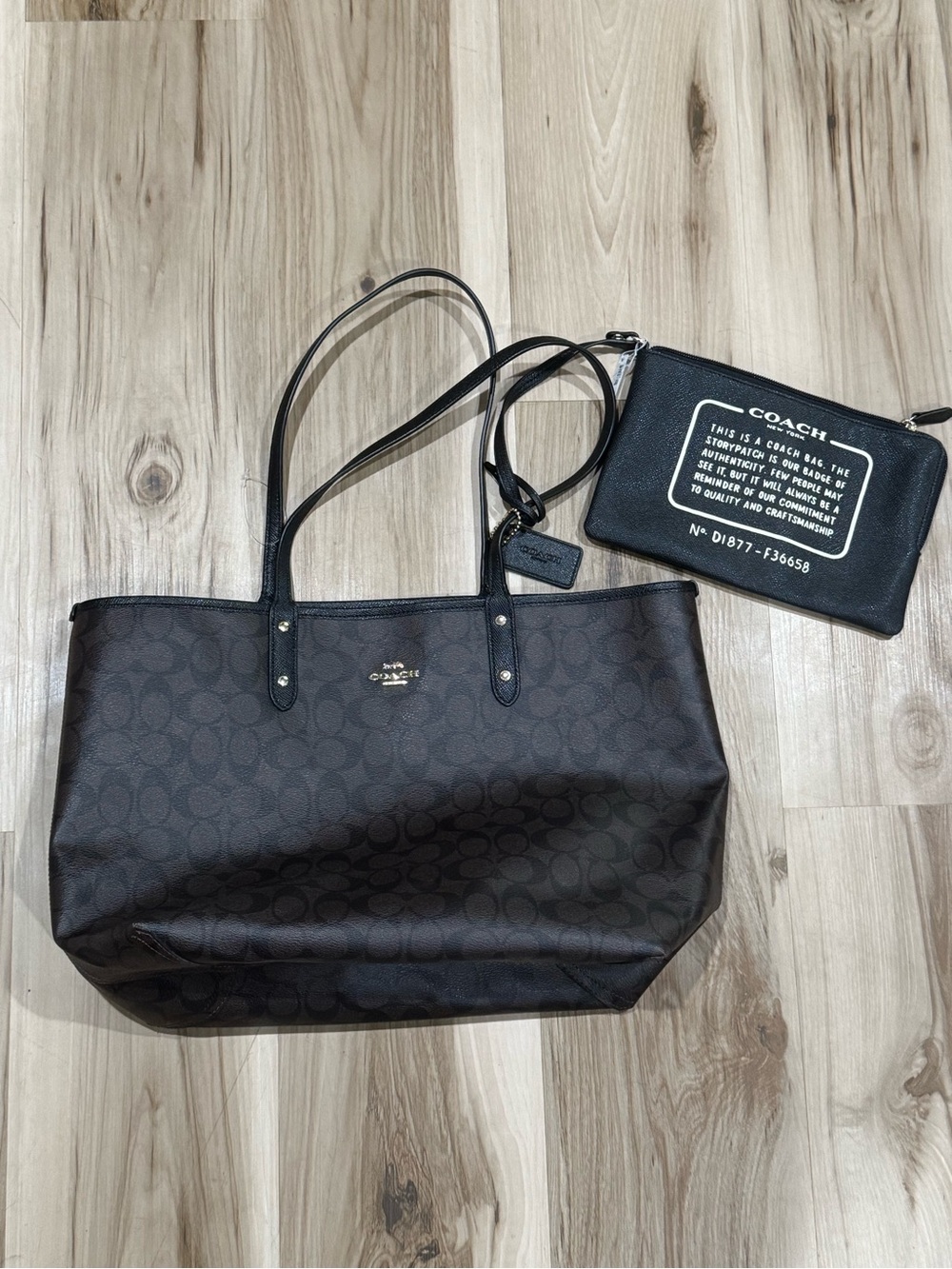 NEW Coach Reversible City Signature Tote Bag Purse